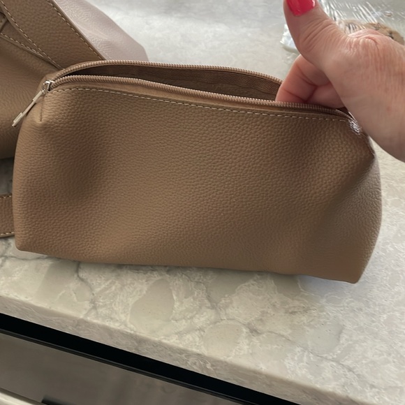 EUC beige Crossbody/satchel - Picture 7 of 7